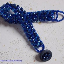 Bracelet Bleu Nuit avec des perles nacrées en verre et des facettes